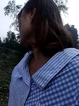 linda bae00 online show from October 11, 2025, 2:44 am