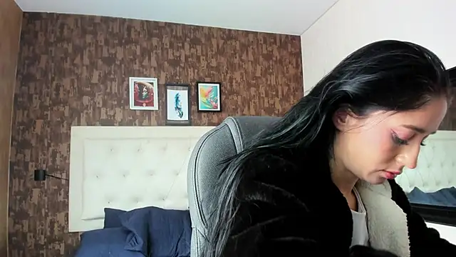 celeste  clark online show from November 14, 2025, 3:55 pm