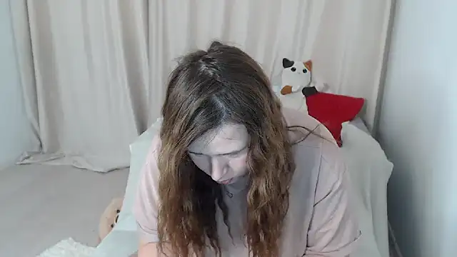 AdelinaLawson online show from March 5, 2025, 4:24 pm