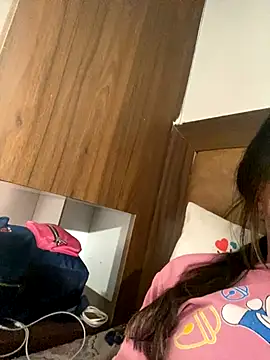 kaylee demm online show from October 24, 2025, 10:33 am