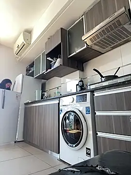 Danielaeliana online show from March 31, 2026, 4:51 pm