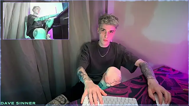 Snapshot of davesinner chatting on May 18, 2026, 10:48 pm davesinner online show from May 18, 2026, 10:48 pm