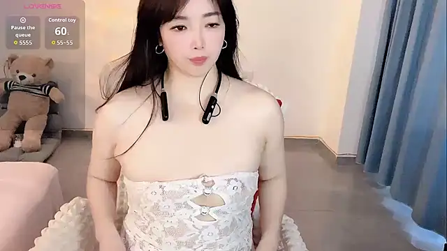 Xiali-166 online show from February 8, 2026, 12:14 am