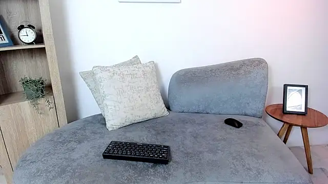 dear jeycot online show from November 10, 2025, 1:43 pm