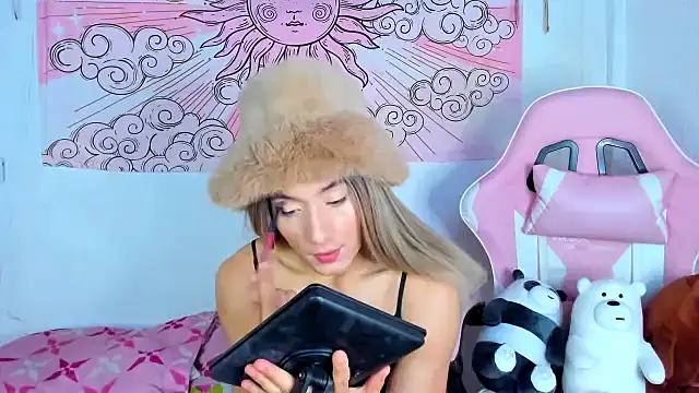 Snapshot of brihanna_cooper chatting on July 9, 2026, 2:54 pm brihanna cooper online show from July 9, 2026, 2:54 pm