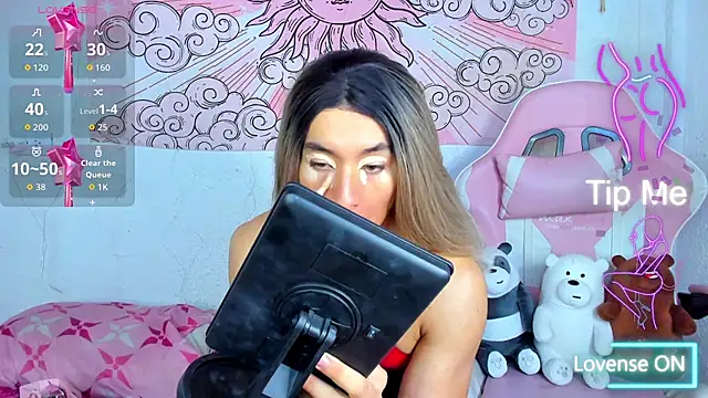 Snapshot of brihanna_cooper chatting on July 18, 2026, 2:32 pm brihanna cooper online show from July 18, 2026, 2:32 pm