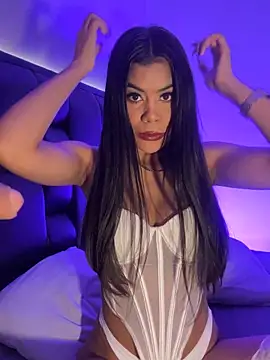MiaSkylar online show from May 28, 2026, 8:22 am