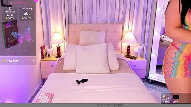 Salmavalentino online show from February 13, 2026, 1:23 am