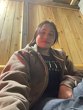 phungtiti online show from February 9, 2026, 12:58 am