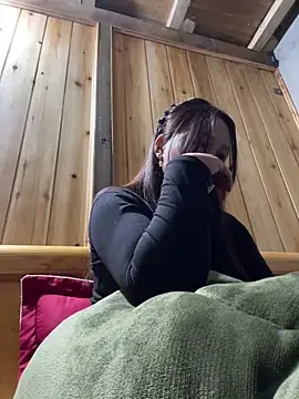 phungtiti online show from March 6, 2026, 2:46 pm