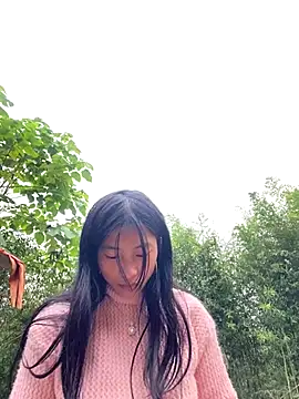 EmLy02 online show from November 21, 2025, 1:37 am