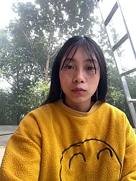 Snapshot of EmLy02 chatting on March 5, 2026, 3:02 am EmLy02 online show from March 5, 2026, 3:02 am