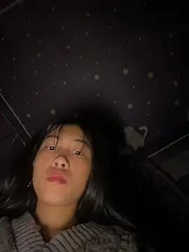 Snapshot of EmLy02 chatting on March 7, 2026, 1:24 am EmLy02 online show from March 7, 2026, 1:24 am