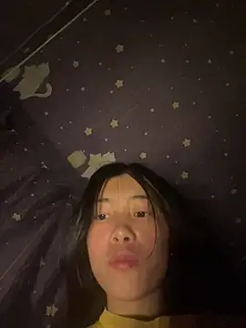 Snapshot of EmLy02 chatting on March 14, 2026, 1:34 am EmLy02 online show from March 14, 2026, 1:34 am