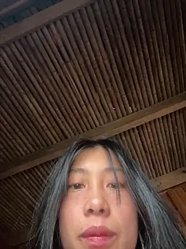 Snapshot of EmLy02 chatting on April 13, 2026, 11:54 pm EmLy02 online show from April 13, 2026, 11:54 pm