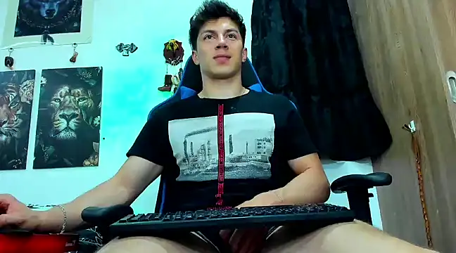 Snapshot of javiersexymann chatting on February 28, 2025, 5:48 am javiersexymann online show from February 28, 2025, 5:48 am