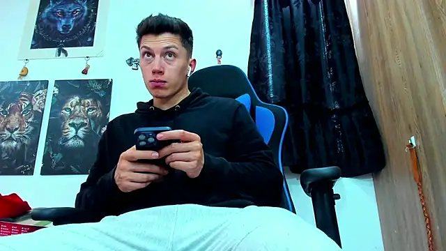 Snapshot of javiersexymann chatting on March 12, 2025, 7:38 pm javiersexymann online show from March 12, 2025, 7:38 pm