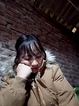 Mini3333 online show from November 18, 2025, 4:50 am