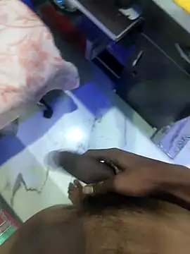 Snapshot of sanddyk99 chatting on February 9, 2026, 6:34 pm sanddyk99 online show from February 9, 2026, 6:34 pm