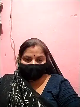 Rajnee33A online show from April 18, 2026, 8:51 am