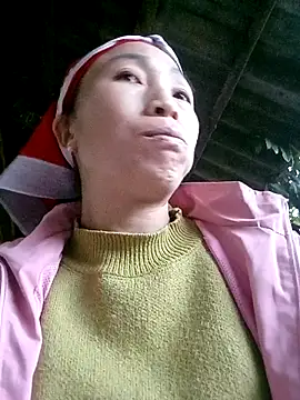 lucybaby00 online show from November 14, 2025, 10:14 am