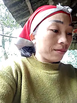 lucybaby00 online show from November 17, 2025, 1:44 am