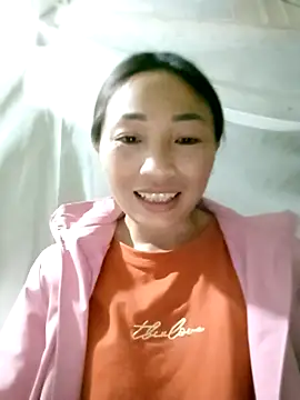 Snapshot of lucybaby00 chatting on April 1, 2026, 1:41 pm lucybaby00 online show from April 1, 2026, 1:41 pm