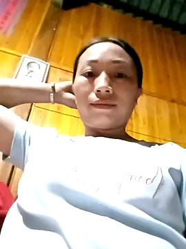 Snapshot of lucybaby00 chatting on April 8, 2026, 11:32 am lucybaby00 online show from April 8, 2026, 11:32 am