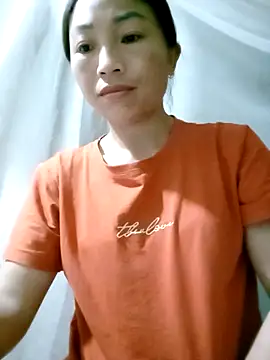 Snapshot of lucybaby00 chatting on April 16, 2026, 10:45 pm lucybaby00 online show from April 16, 2026, 10:45 pm