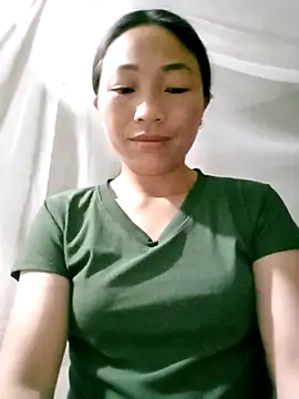 Snapshot of lucybaby00 chatting on April 18, 2026, 10:32 pm lucybaby00 online show from April 18, 2026, 10:32 pm