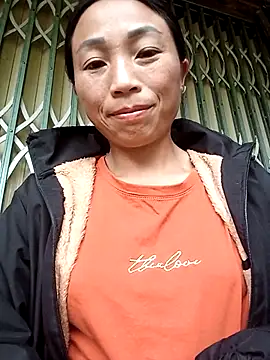 Snapshot of lucybaby00 chatting on April 30, 2026, 10:32 am lucybaby00 online show from April 30, 2026, 10:32 am