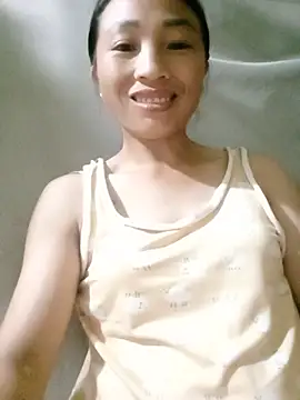 Snapshot of lucybaby00 chatting on July 12, 2026, 12:40 pm lucybaby00 online show from July 12, 2026, 12:40 pm