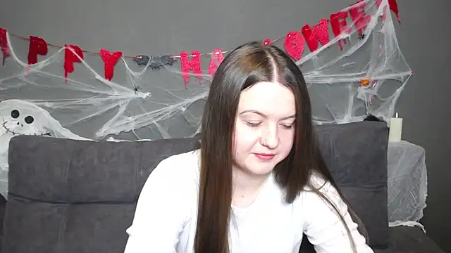 MavkaCute online show from October 16, 2025, 6:31 pm