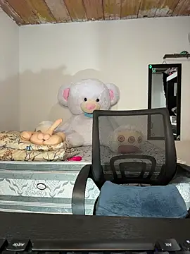 Angel latinboy online show from April 18, 2026, 12:31 pm