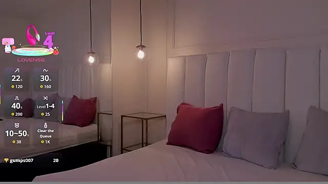 mae lyra online show from December 14, 2025, 8:02 pm