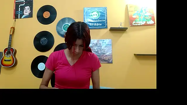 skinnyverus18 online show from October 11, 2025, 6:50 pm