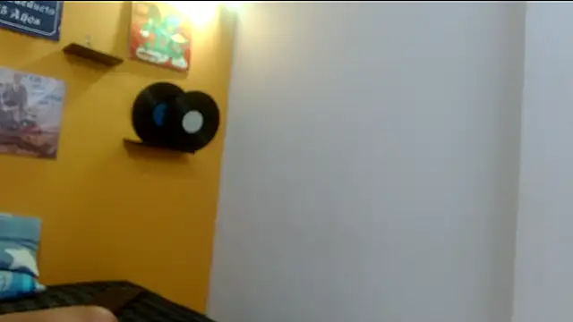 skinnyverus18 online show from January 16, 2026, 8:02 pm