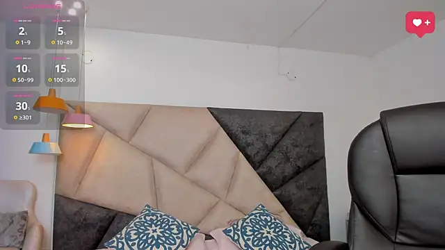 SaraWagner  online show from November 25, 2025, 1:38 am