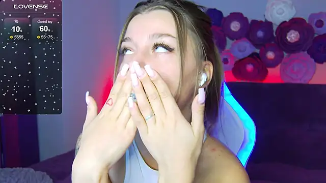 LindaBrilliant online show from September 27, 2025, 1:32 am