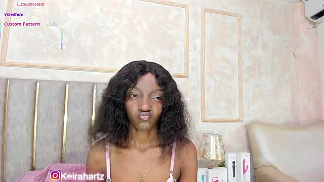 Keirahartz online show from September 14, 2025, 3:49 am