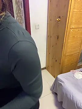 jiajia1060 online show from March 19, 2026, 5:33 am