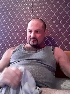  NEREZA  online show from April 13, 2026, 3:39 pm