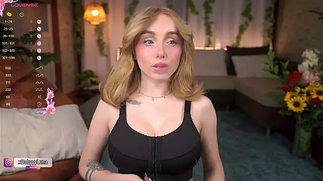 BabyyyLunaX online show from May 4, 2026, 7:54 pm