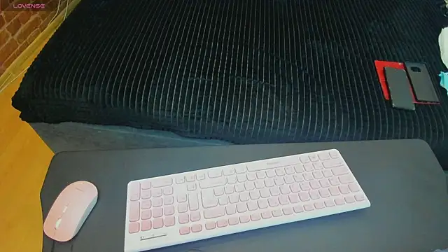 Cutiee Alicee online show from April 22, 2026, 7:48 pm