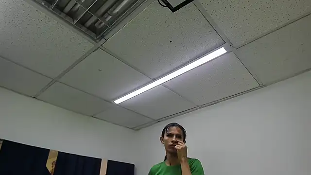 Aisha hotts777 online show from April 13, 2026, 3:34 am