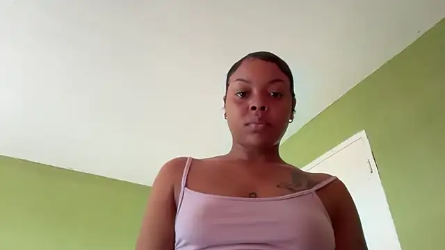 Liaprettygirl online show from February 9, 2026, 5:17 pm