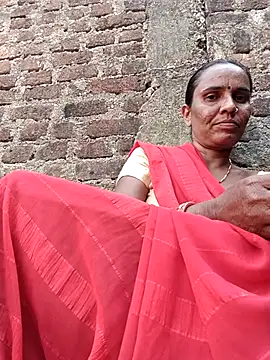 Pinky12A online show from October 10, 2025, 9:41 am