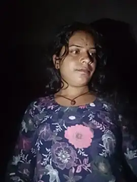 Snapshot of Mohini-xx chatting on August 7, 2026, 10:45 pm Mohini-xx online show from August 7, 2026, 10:45 pm