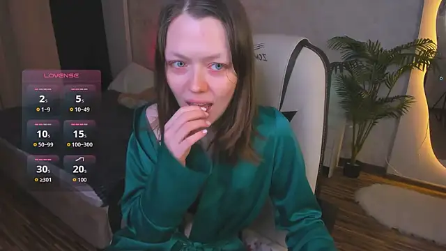 Lunar Lily online show from February 5, 2026, 5:45 am