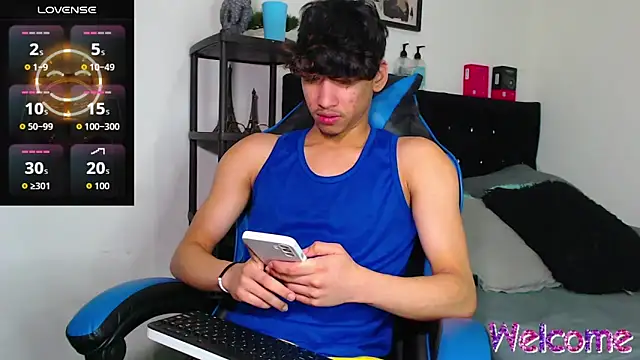 Gael Jones online show from November 21, 2025, 11:25 pm